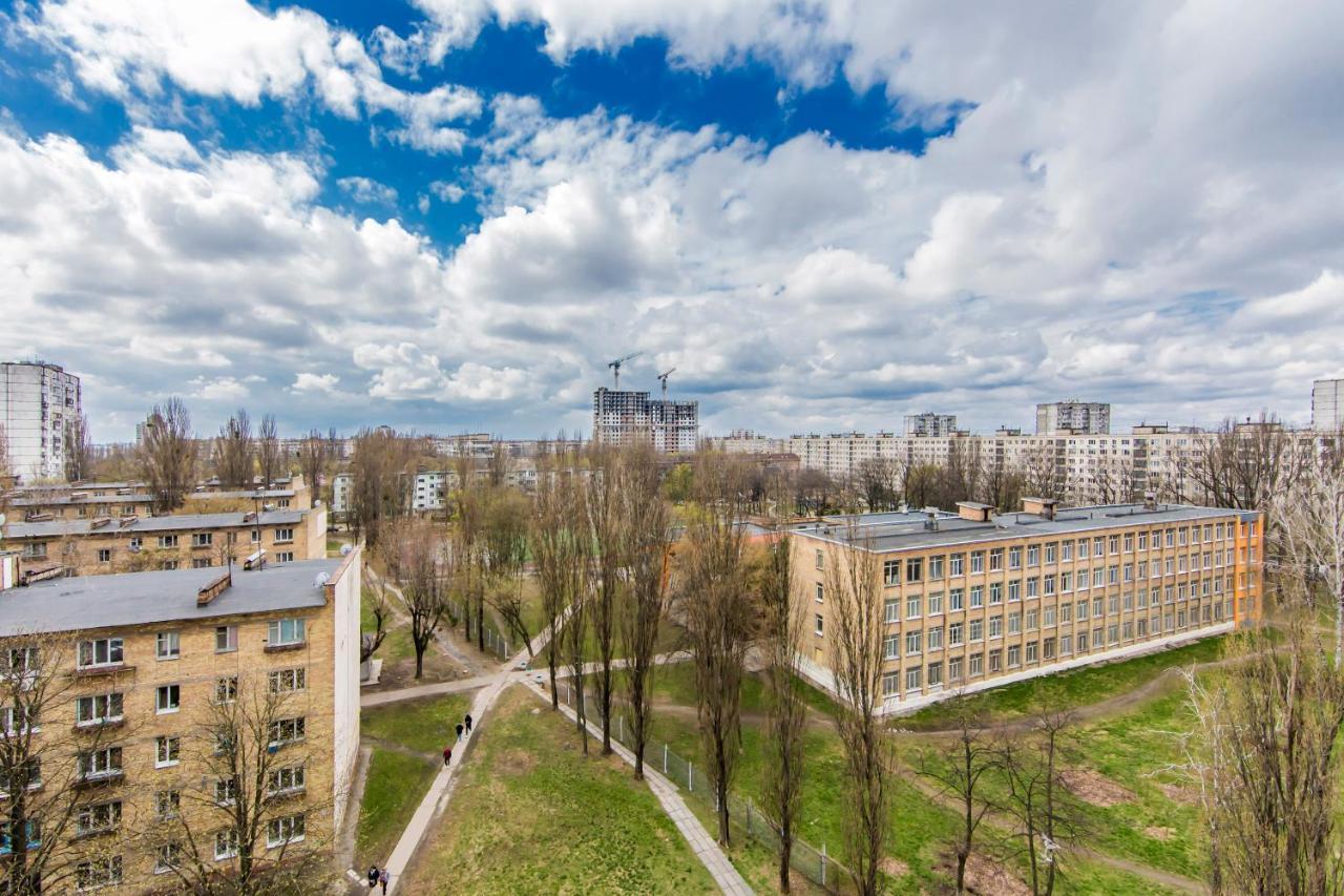 Просторная Однокомнатная Квартира Возле Скоростного Трамвая Kiev Bagian luar foto