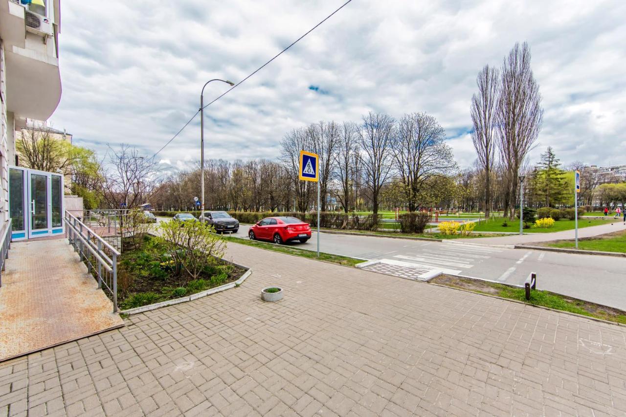 Просторная Однокомнатная Квартира Возле Скоростного Трамвая Kiev Bagian luar foto